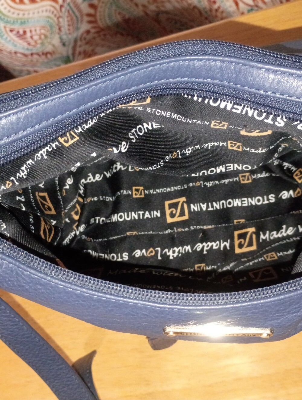 Stone Mountain Navy Purse - Picture 4 of 6